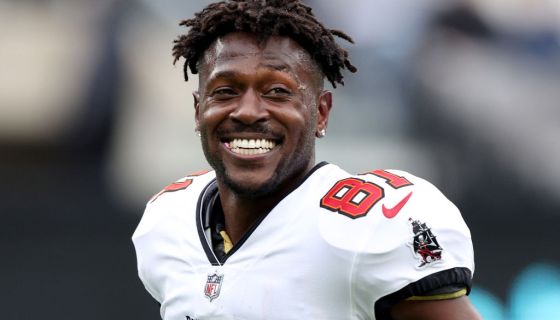 Antonio Brown Claims “There’s Nothing Wrong With My Mental Health”
