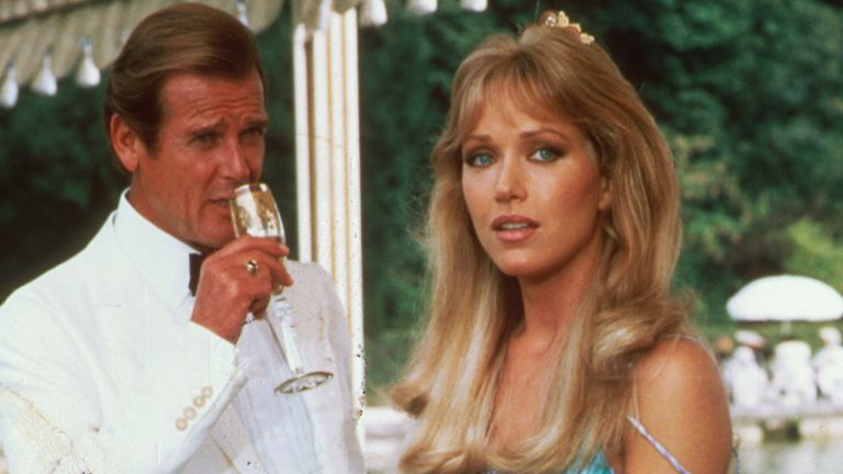 Who is Tanya Roberts? Age, Net Worth, Husband, Death, Cause, Young