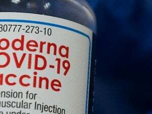 FDA fully approves Moderna COVID-19 vaccine