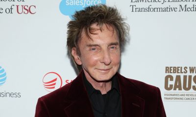 Barry Manilow Shuts Down a Rumor About His Spotify Presence