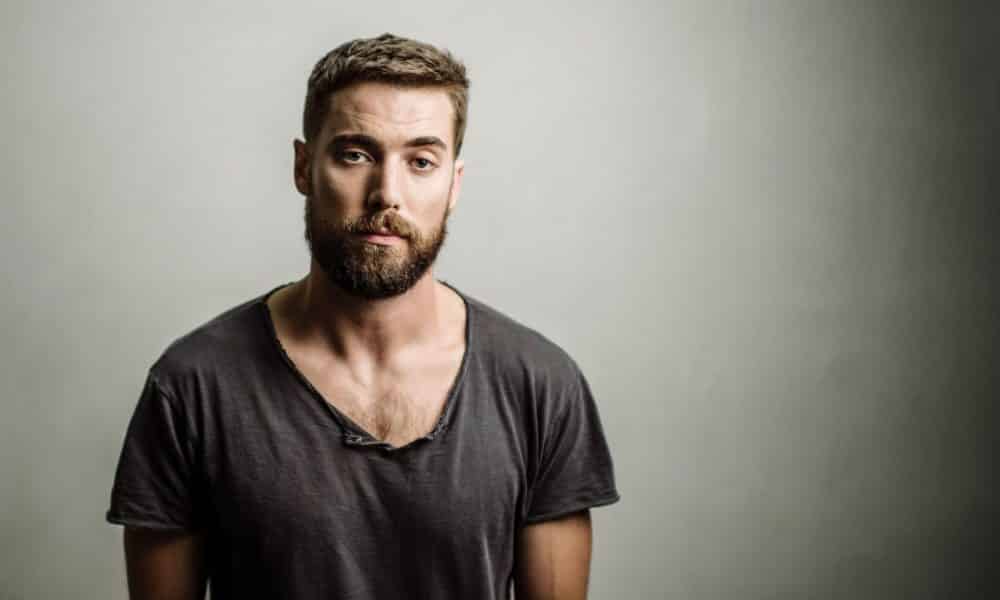 Dustin Milligan Age, Wiki, Biography, Wife, Height in feet, Net Worth, Movies & Many More