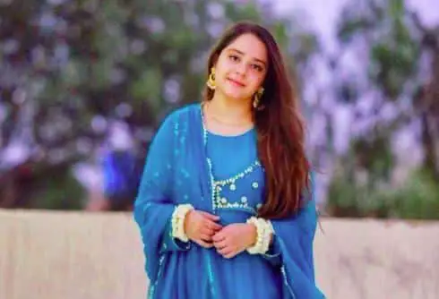 Sara Razi Age, Wiki, Biography, Husband, Daughter, Height in feet, Net Worth, Tv Show, Movies & Many More