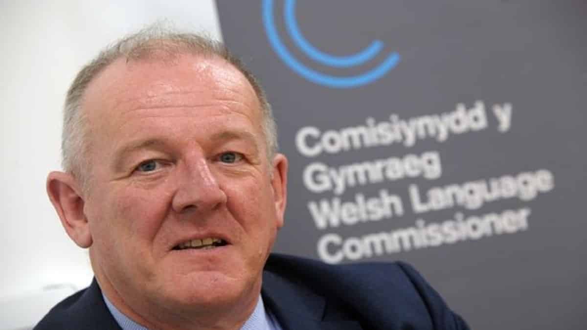 Who was Aled Roberts and what was his cause of death? Welsh Language Commissioner passes away