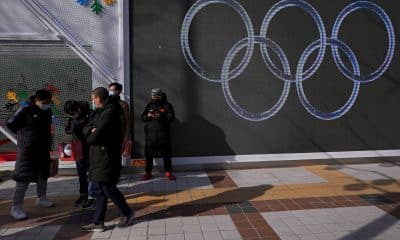 Buyers scramble to get scarce Beijing Olympics souvenirs