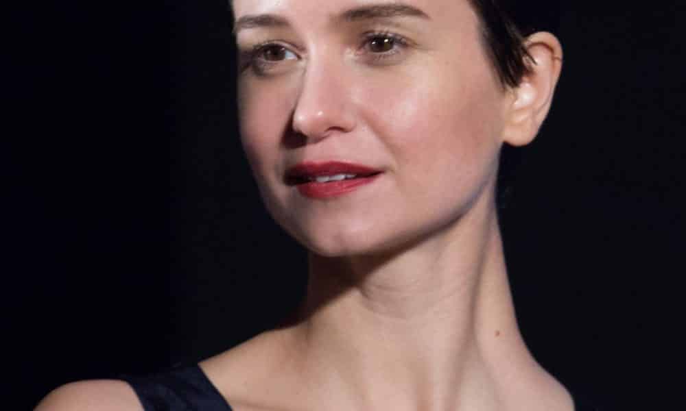 Katherine Waterston (Actress) Wiki, Biography, Age, Boyfriend, Family, Facts and More - Wikifamouspeople
