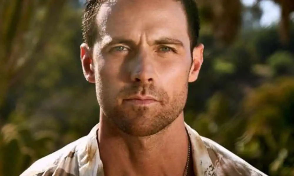Dylan Bruce: Wiki, Bio, Age, Wife, Married, Height, Net Worth, Partner