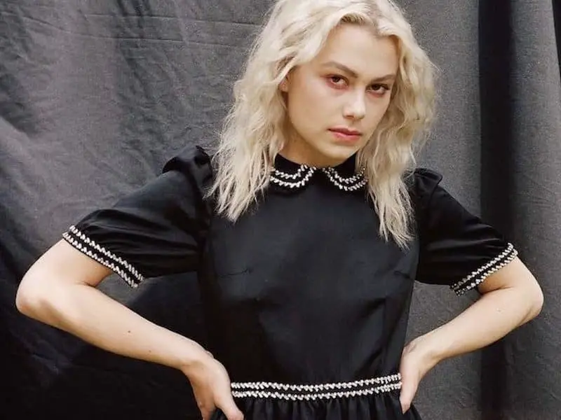 Phoebe Bridgers (Singer) Wiki, Biography, Age, Boyfriends, Family, Facts and More - Wikifamouspeople