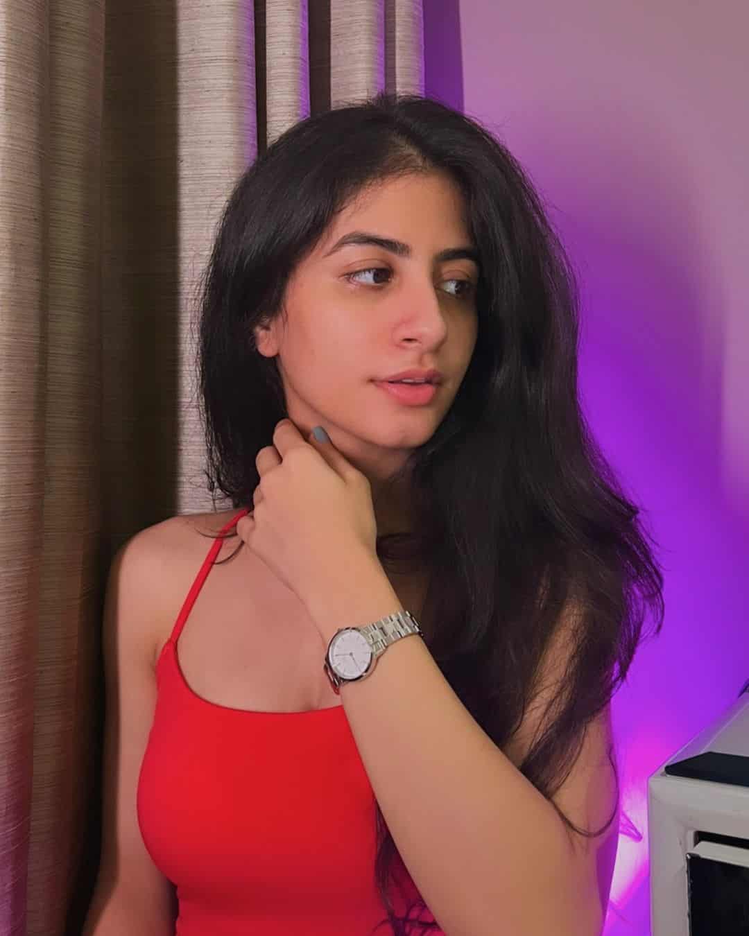 Anahita Karanjia (Instagram Star) Wiki, Biography, Age, Boyfriend, Family, Facts and More - Wikifamouspeople